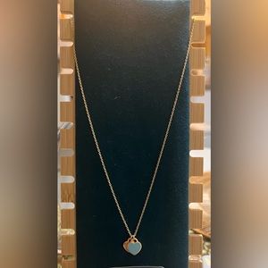 Brand new 18K Hong kong setting double heart necklace